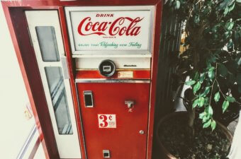 Drinks vending machine